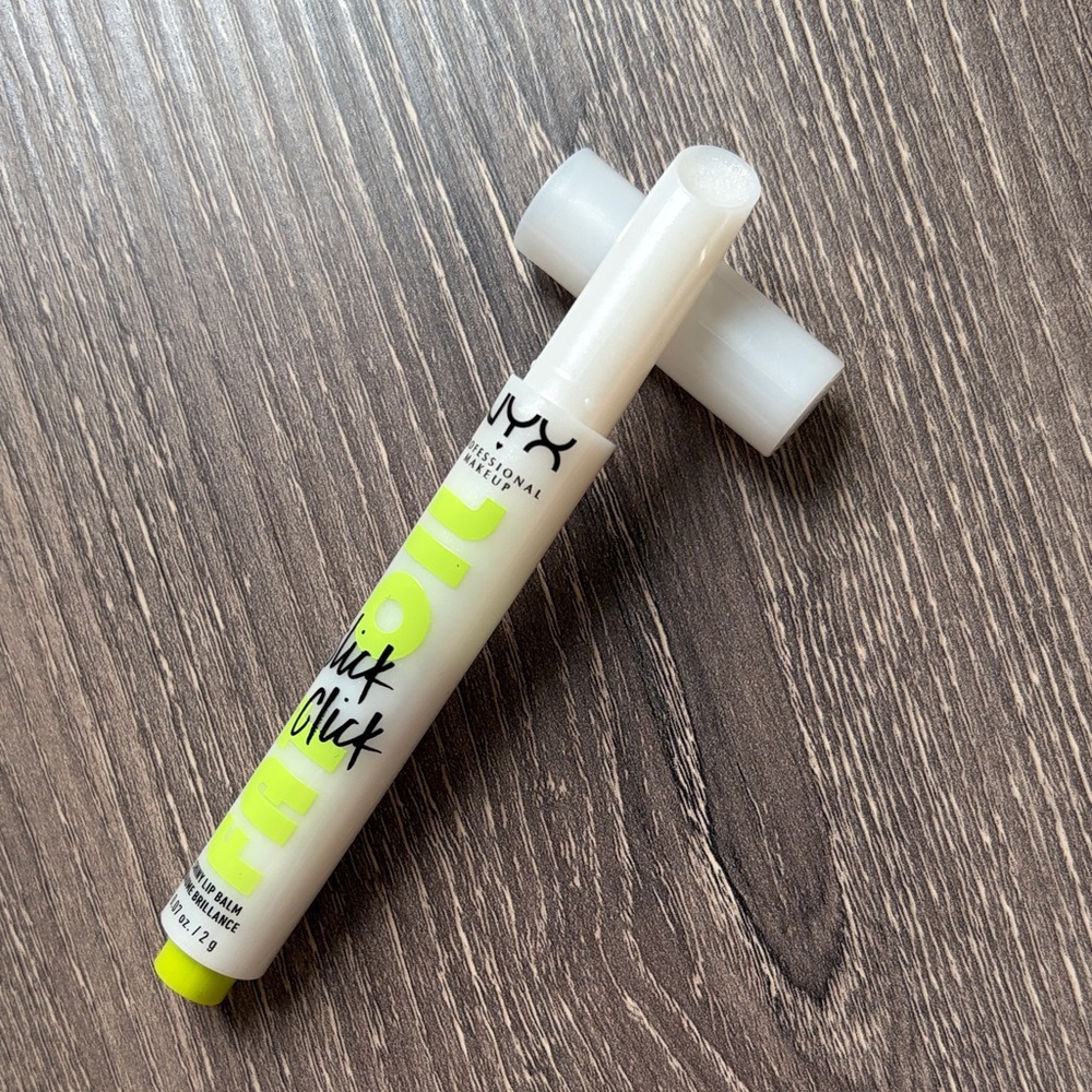 ❤️$4 NYX Fat Oil Slick Click Shiny Lip Balm Shade Holo Dayz